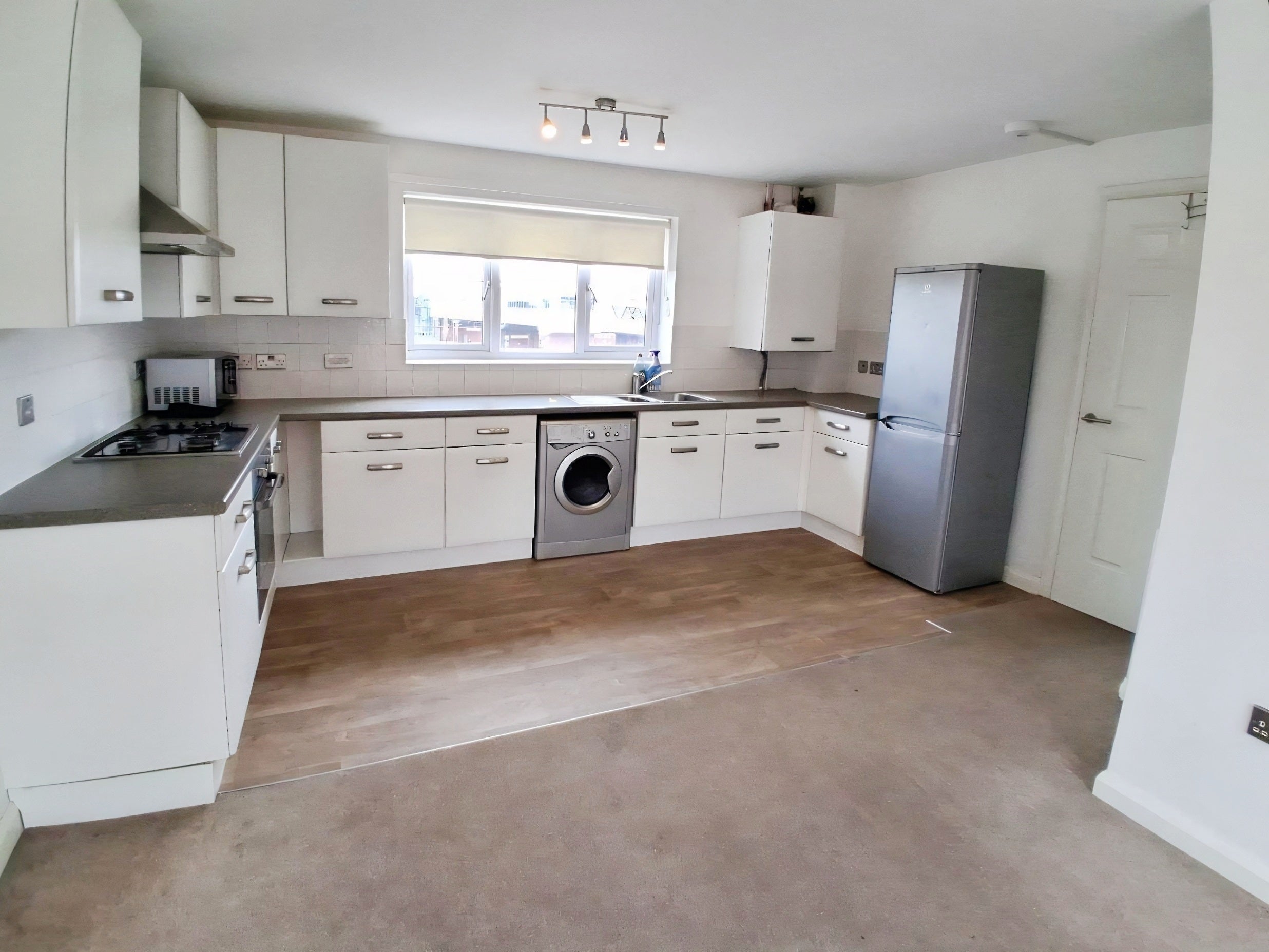 Flat Rathbone Crescent in Peterborough