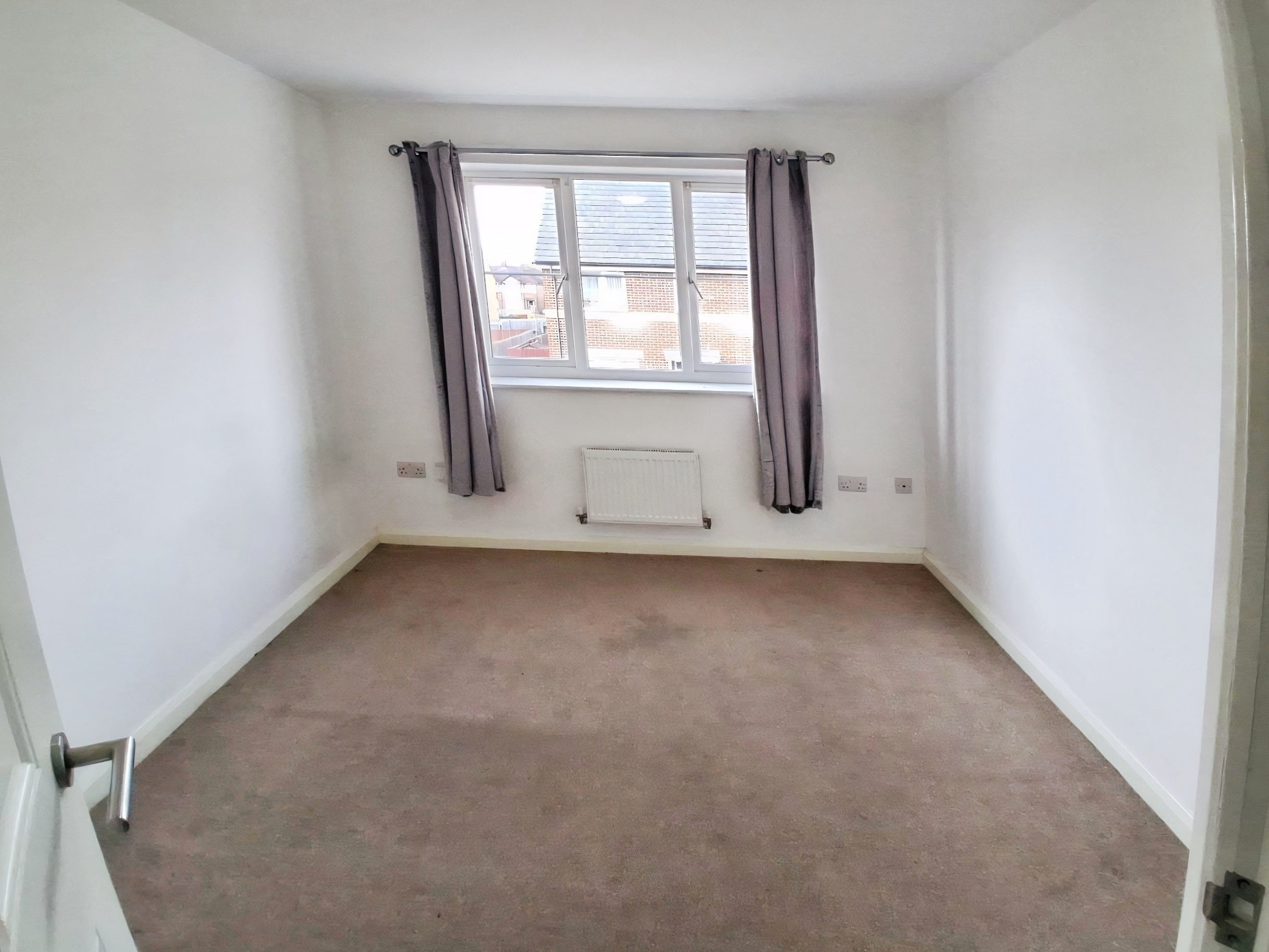 Flat Rathbone Crescent in Peterborough