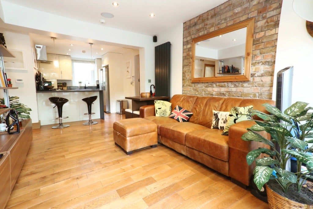 Flat Bethnal Green Estate in Greater London