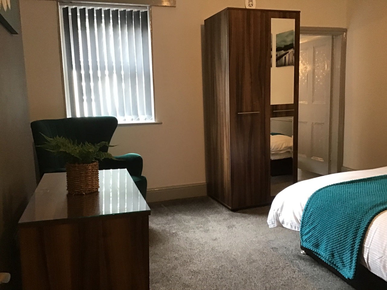 Room Greek Street in Runcorn