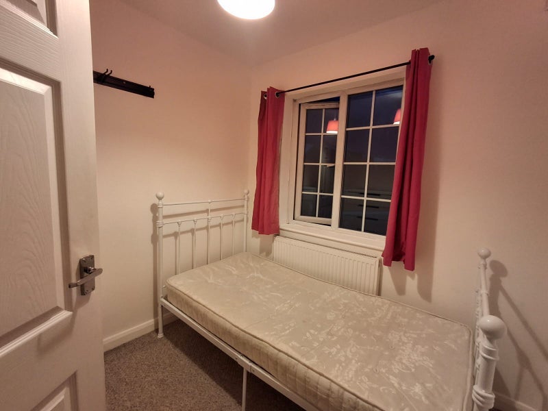 Room Old Court Road in Chelmsford