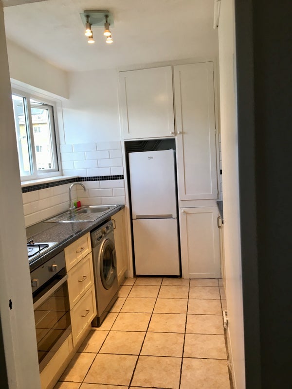 Flat Cortis Road in Greater London