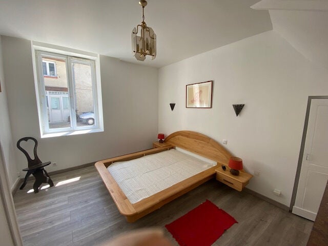Flat Boulevard de Québec in Orléans