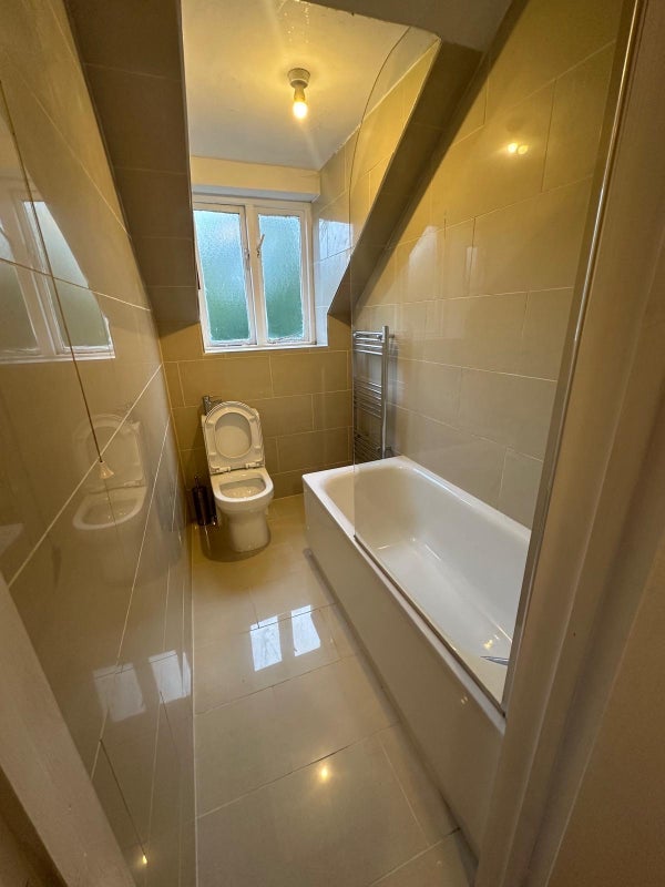 Room Adelaide Avenue in Greater London