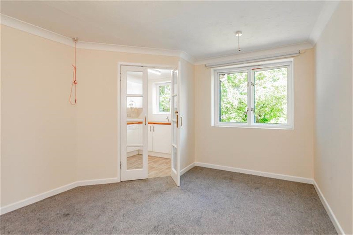 Flat Church Avenue in Rushmoor