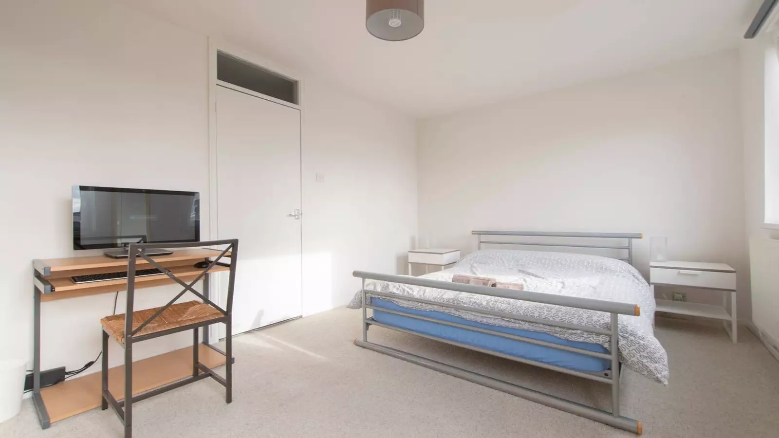 Flat Strafford Street in Greater London
