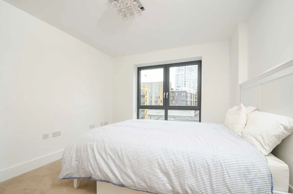 Flat Knightley Walk in Greater London