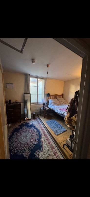 Room Artillery Passage in Greater London