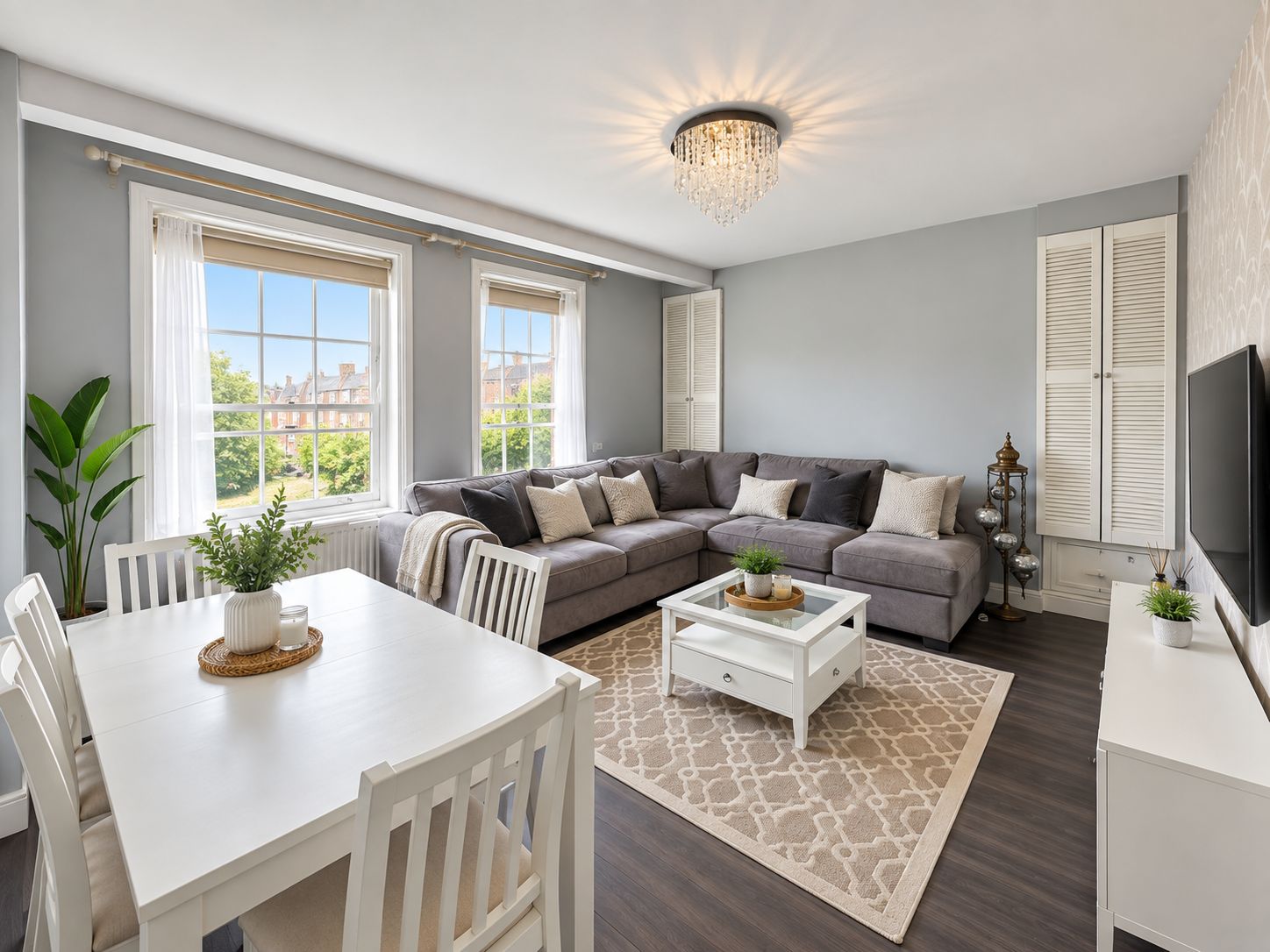 Flat Saltwell Street in Greater London