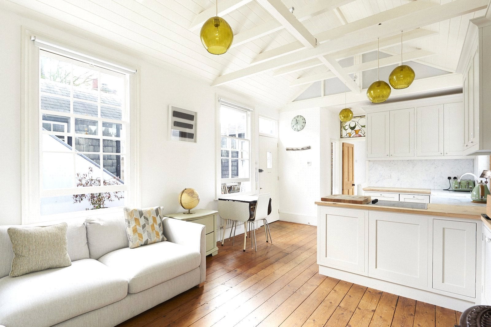Flat Terrace Lane in Greater London