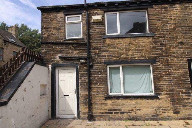 Flat Ebenezer Place in Bradford