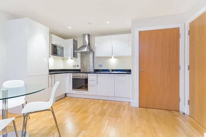 Flat Millharbour in Greater London