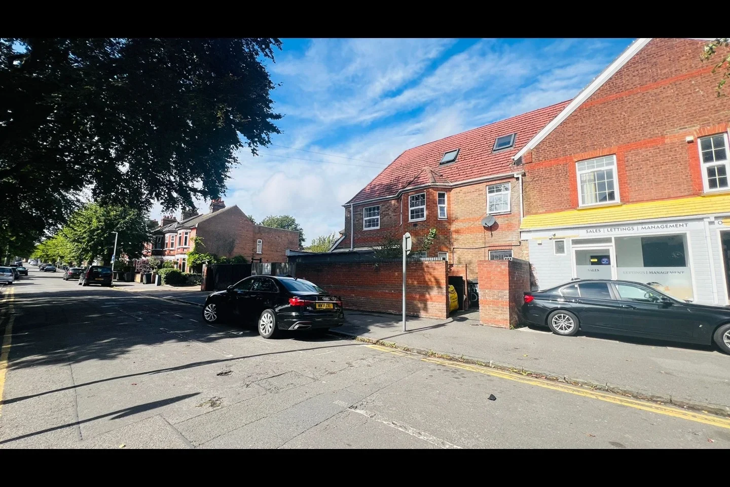 Flat High Street North in Dunstable