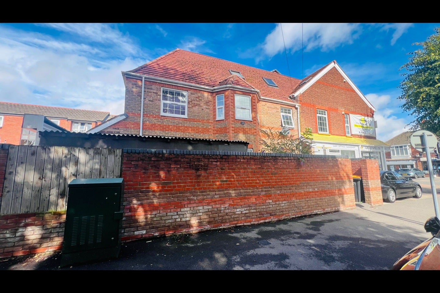 Flat High Street North in Dunstable