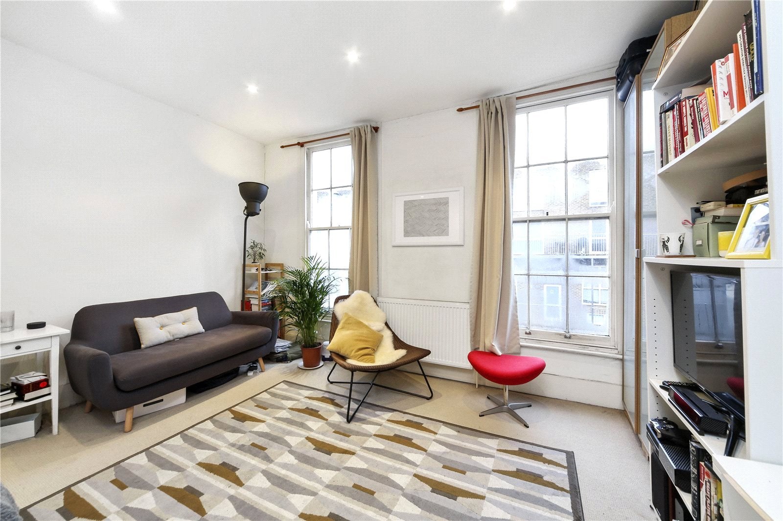 Flat Royal College Street in Greater London