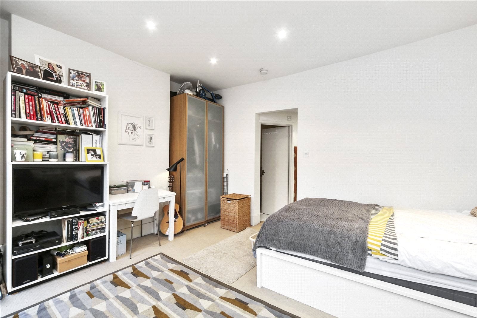 Flat Royal College Street in Greater London