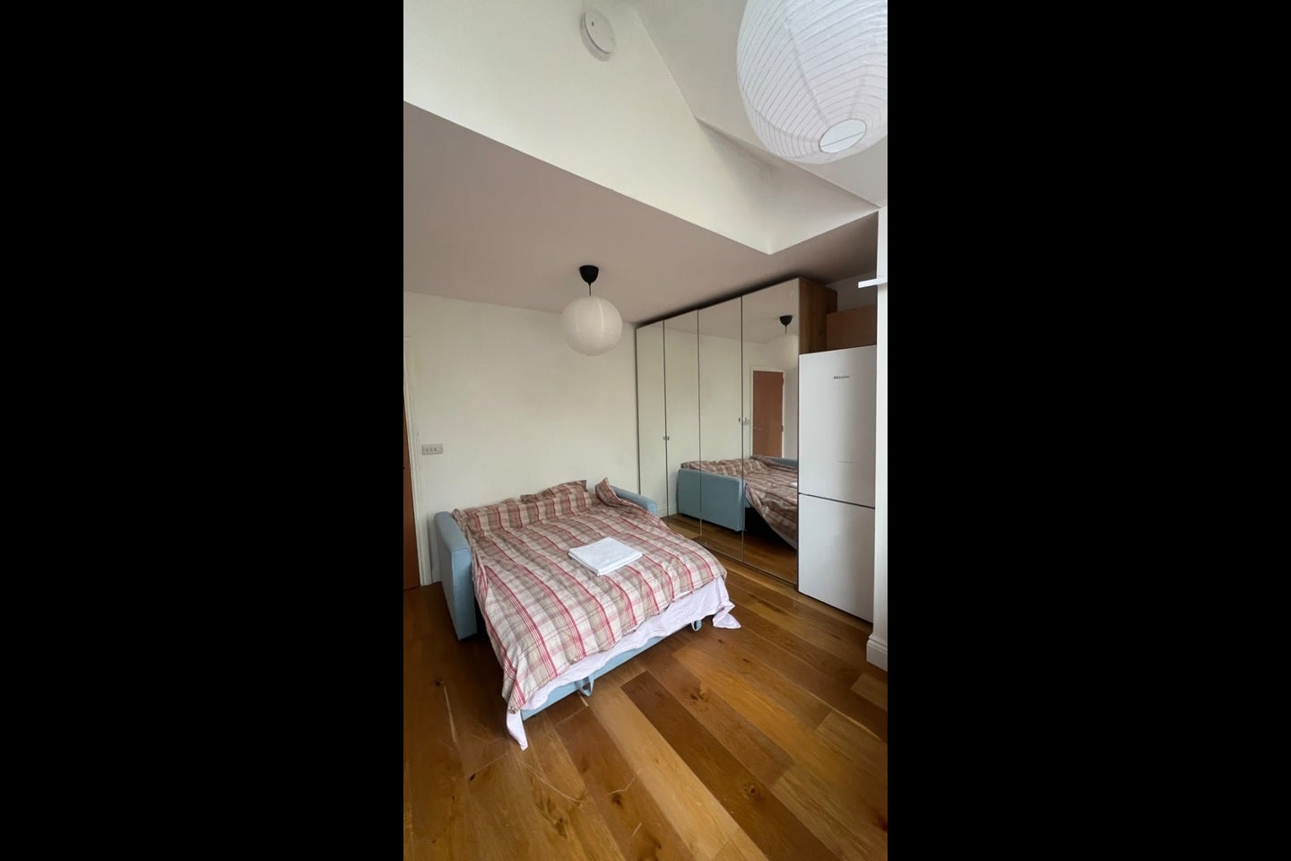 Flat Carlton Avenue East in Greater London