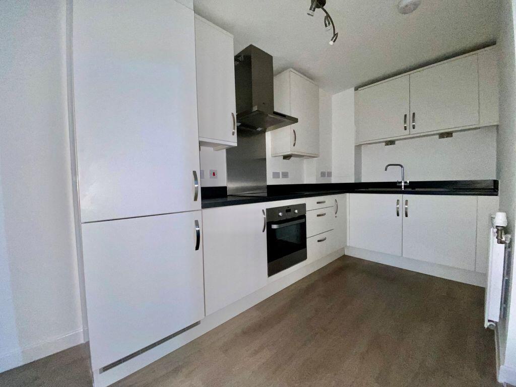Flat Chrisp Street in Greater London