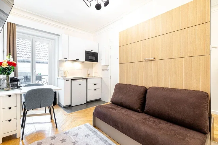 Flat Boulevard du Montparnasse in Paris