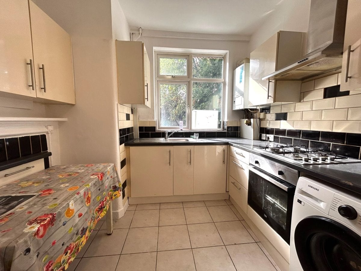 House Brook Avenue in Greater London