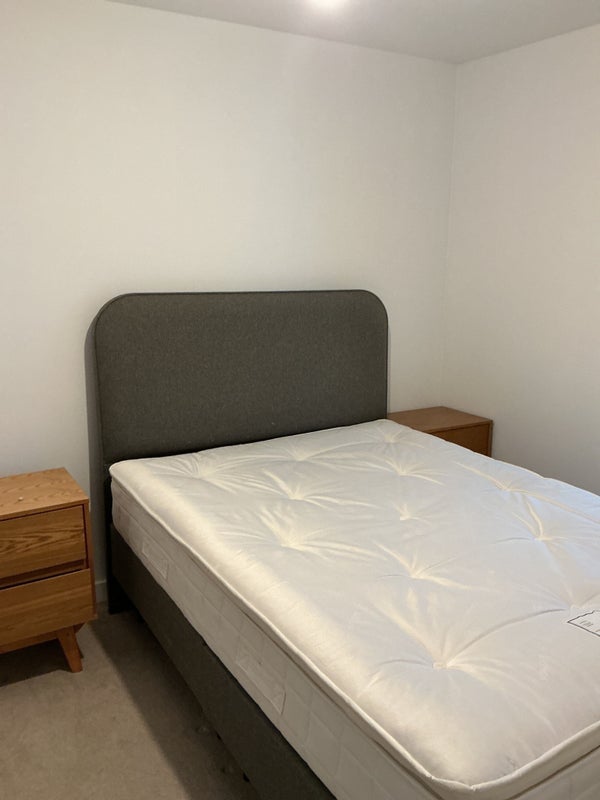Room Dearmans Place in Salford