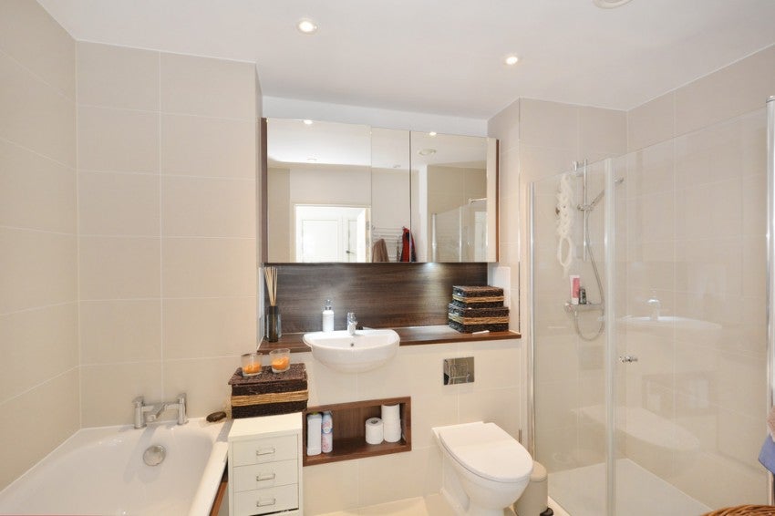 Flat Carteret Way in Greater London