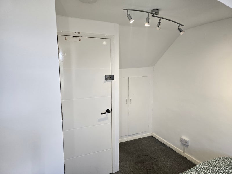 Room Grenaby Avenue in Greater London