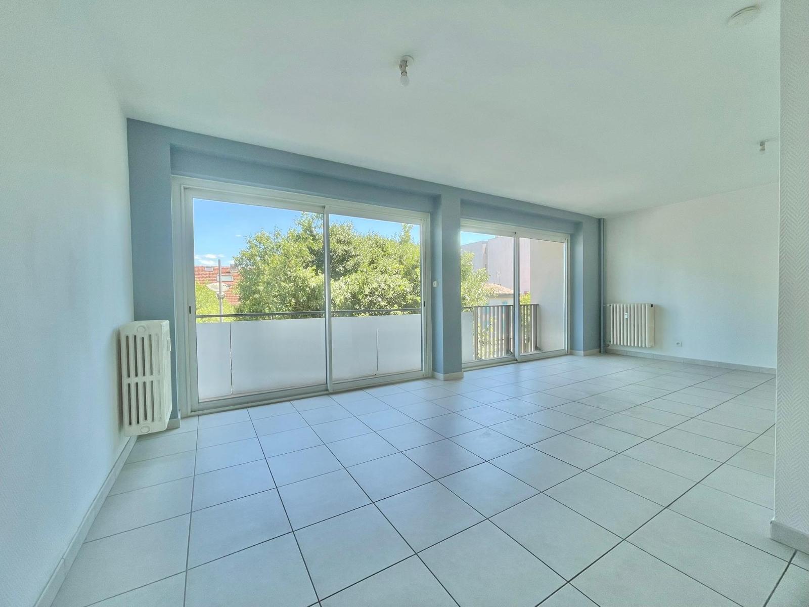 Flat Place Danton in Valence