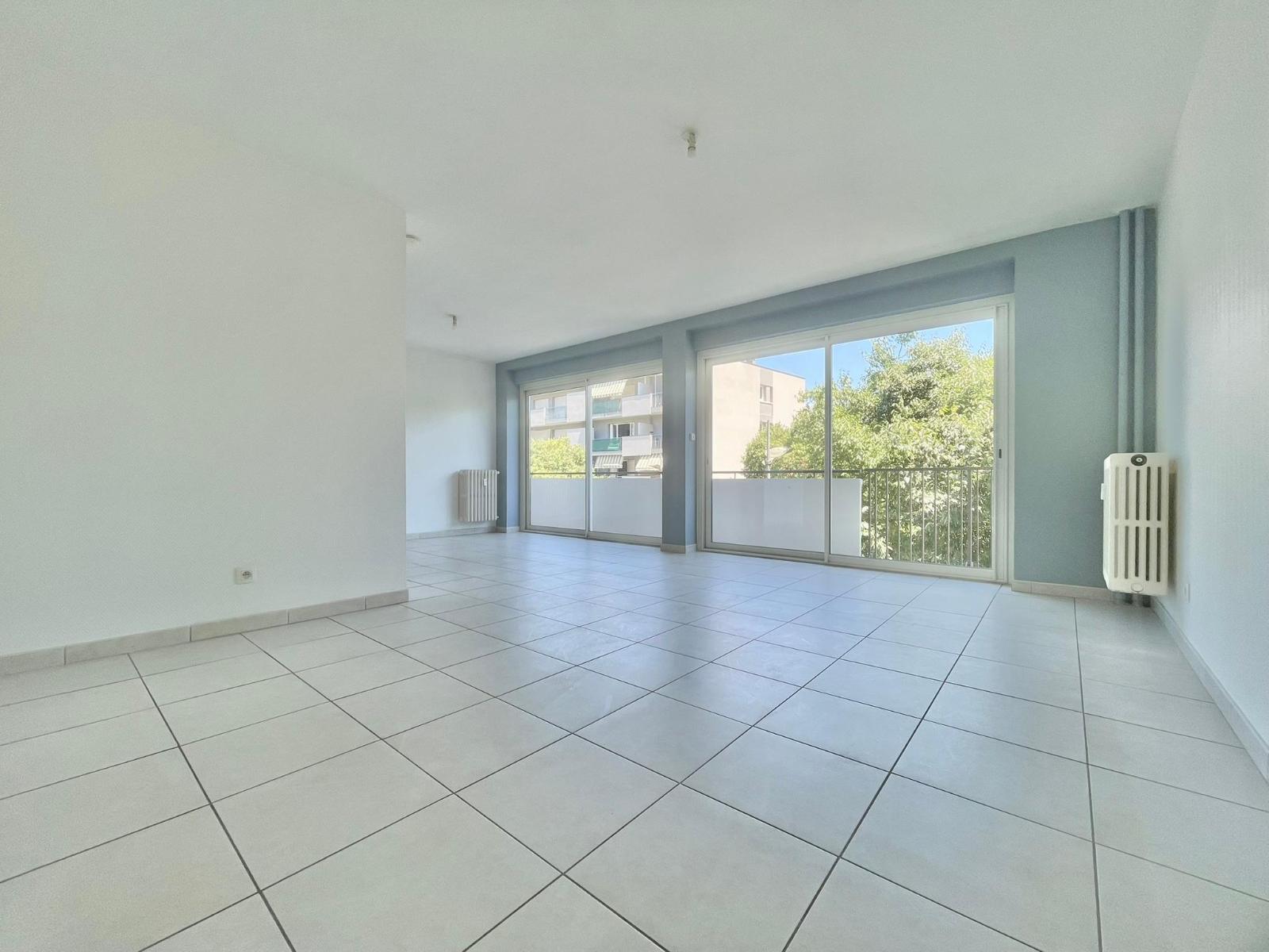 Flat Place Danton in Valence