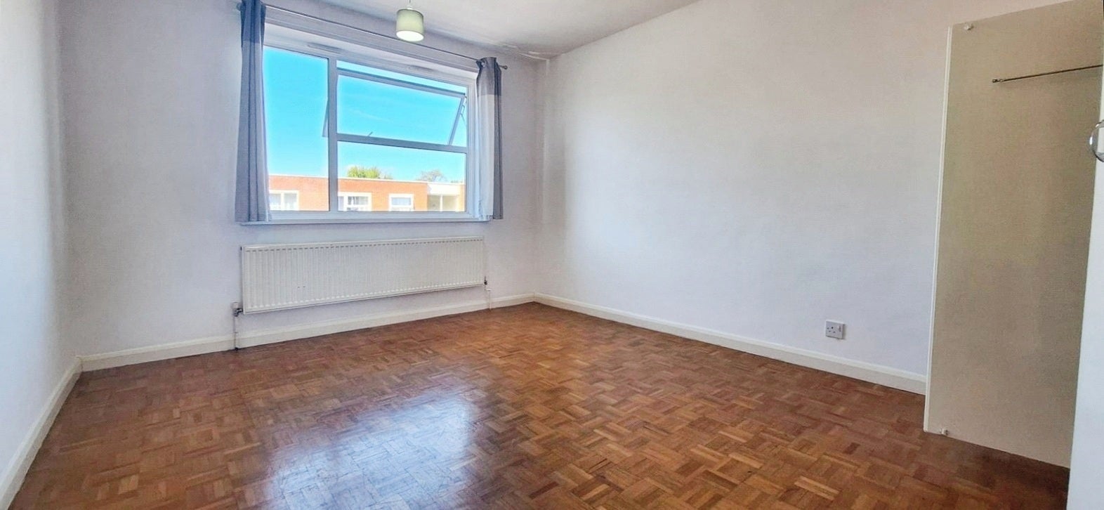 Flat Chatsfield Place in Greater London