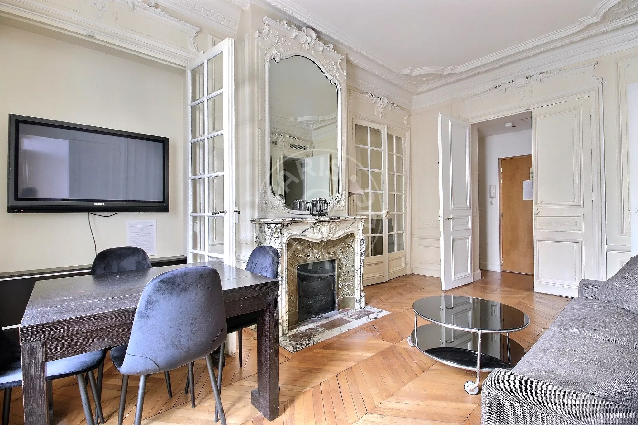 Appartement Rue de Ponthieu à Paris