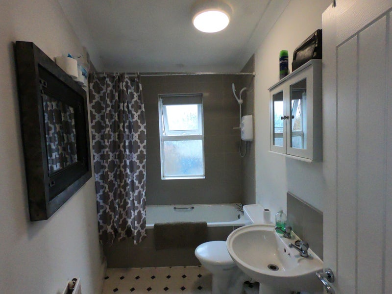 Room Cherry Orchard Road in Greater London