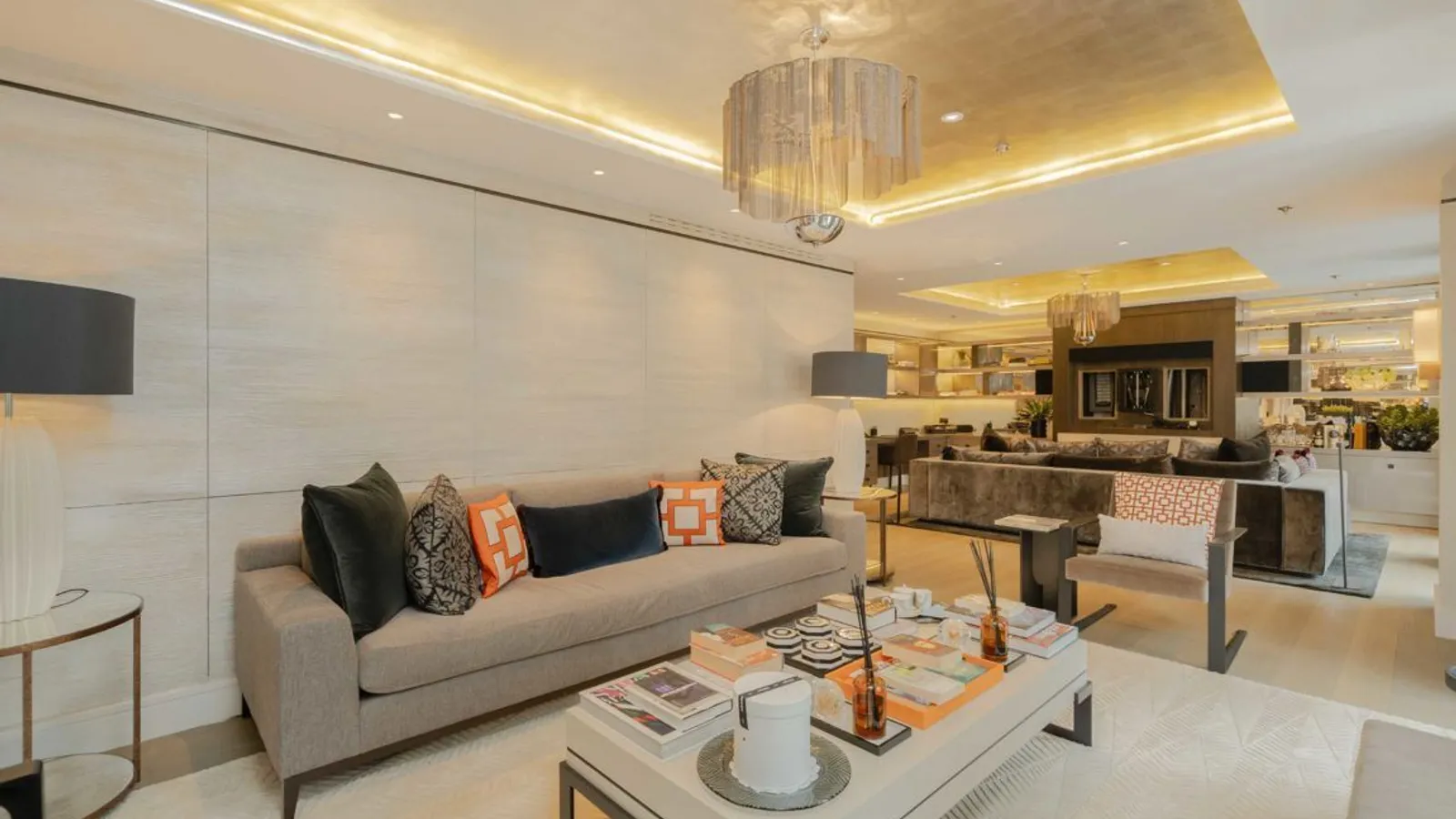 Flat Arlington Street in City of Westminster