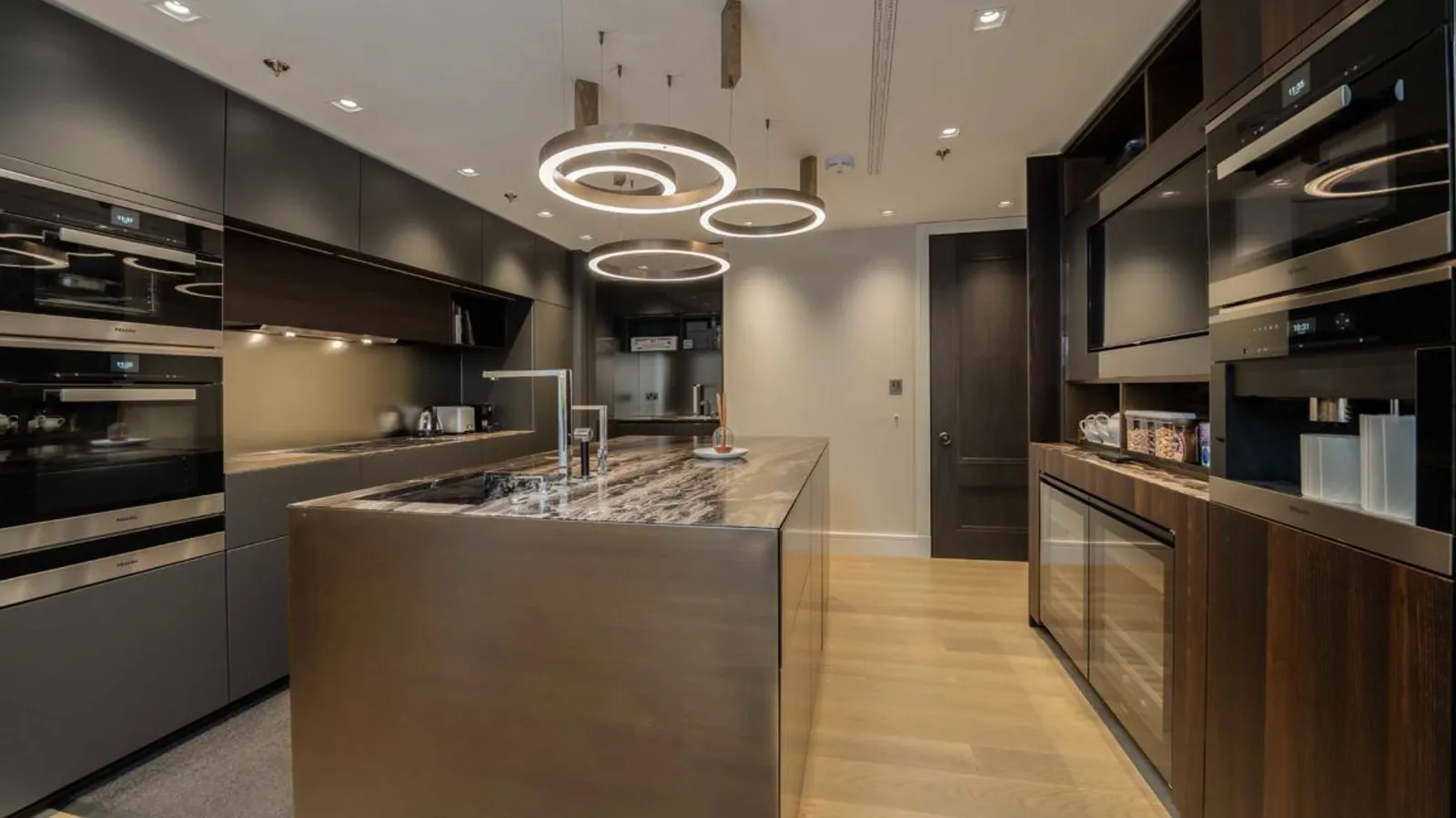 Flat Arlington Street in City of Westminster