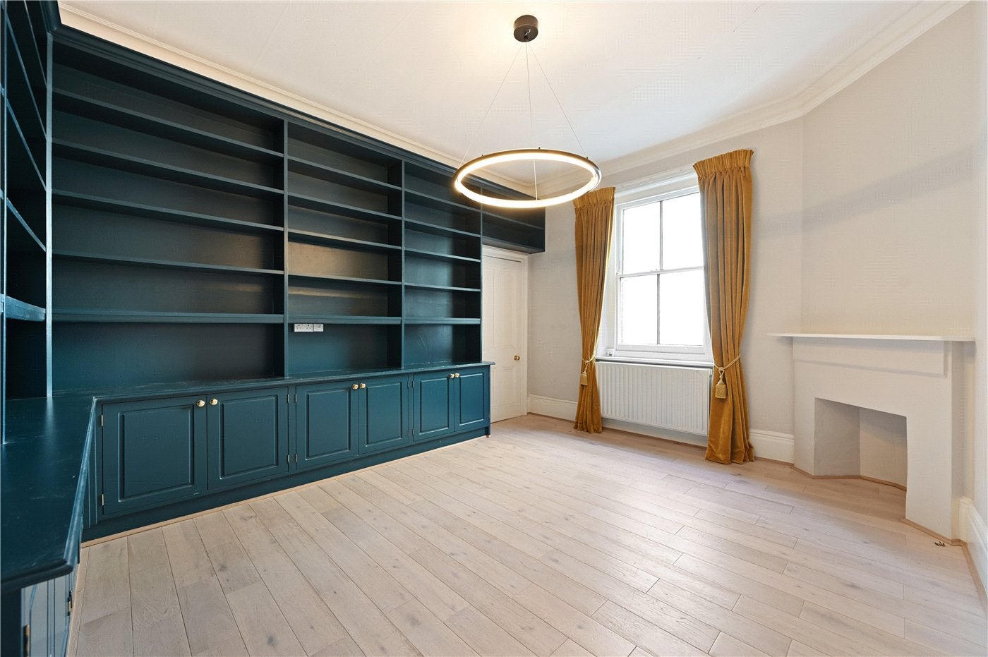 Flat Addison Road in Greater London