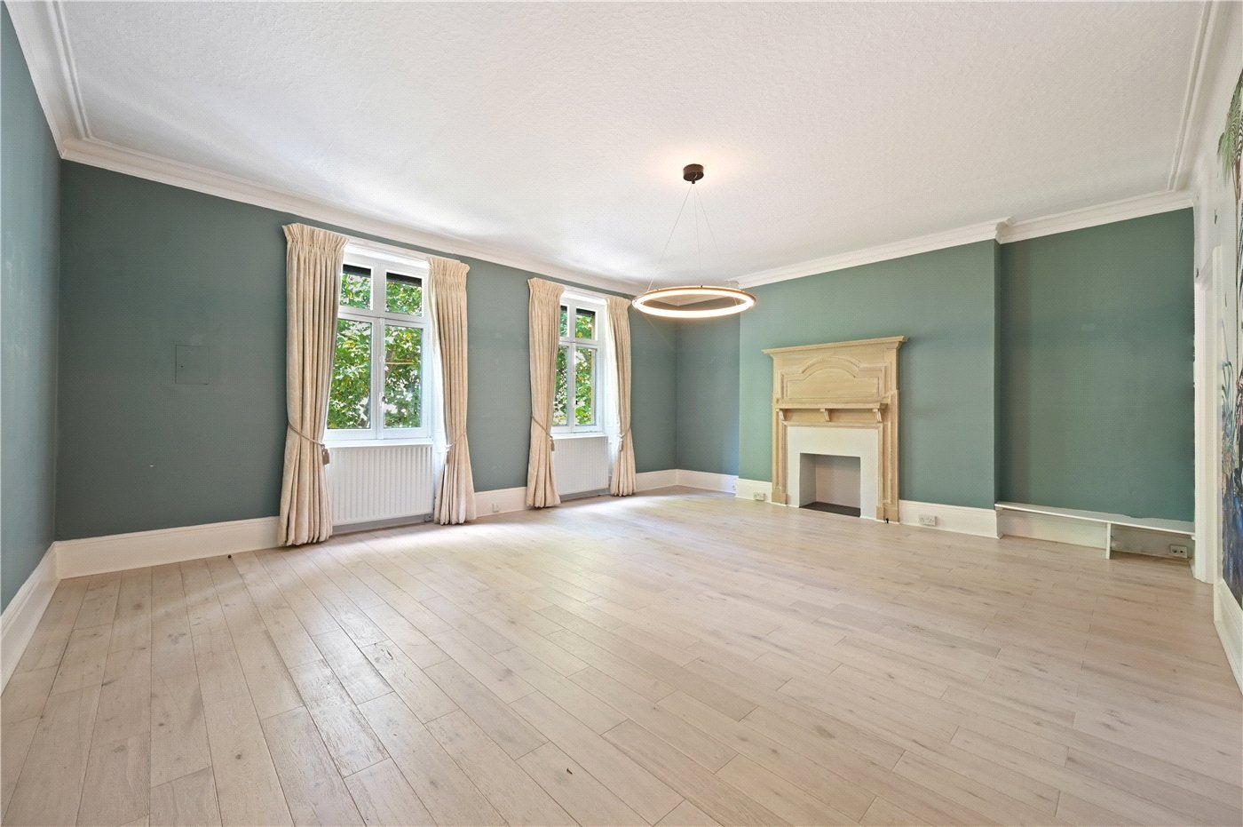 Flat Addison Road in Greater London