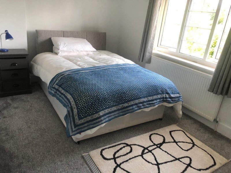 Room Addiscombe Road in Greater London