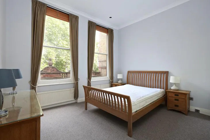 Flat Courtfield Road in Greater London