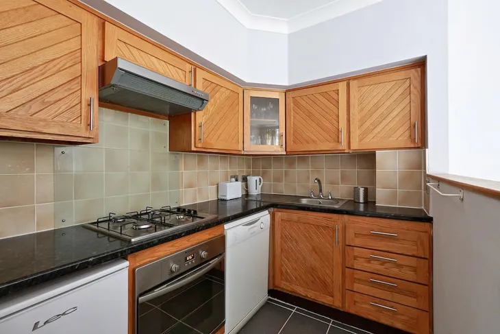 Flat Courtfield Road in Greater London