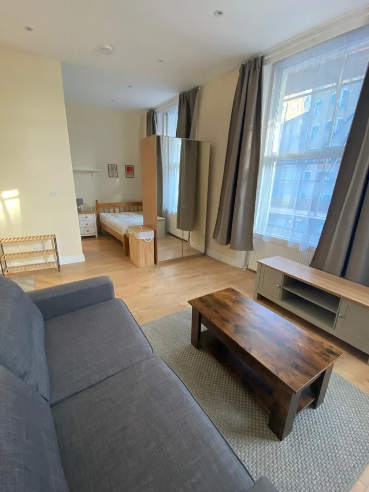 Flat Sutherland Avenue in City of Westminster