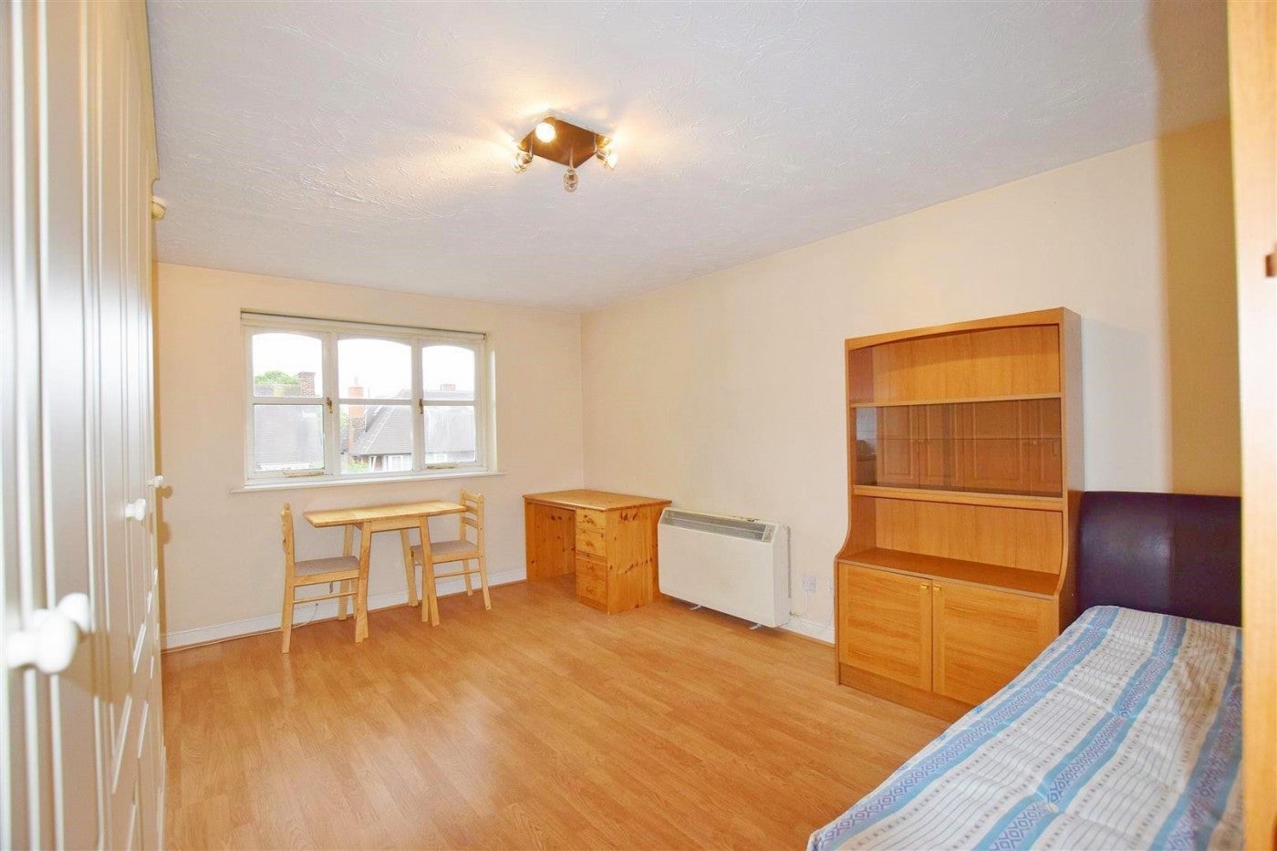 Flat Upton Close in Greater London