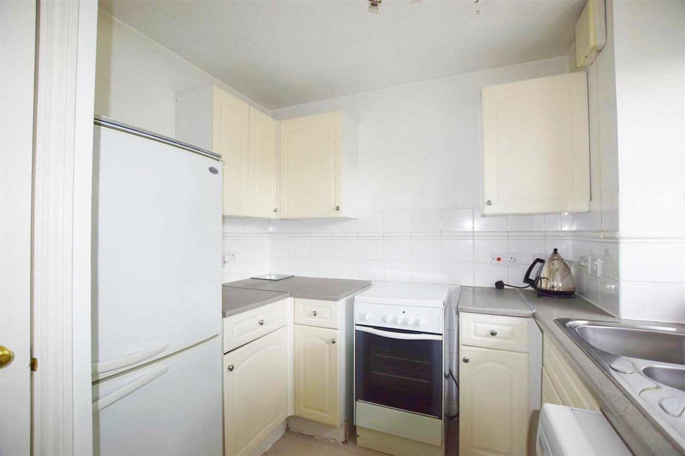 Flat Upton Close in Greater London