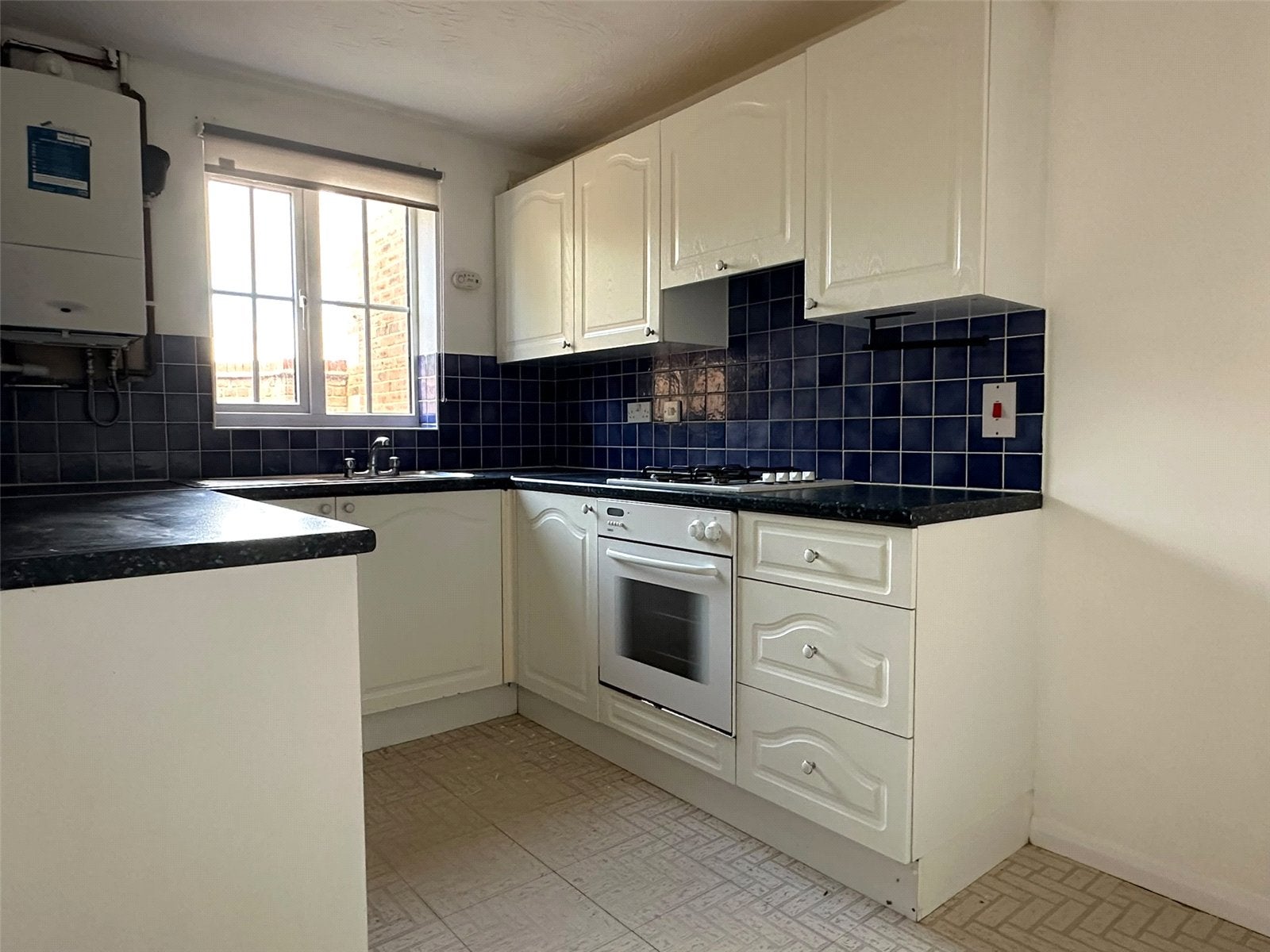 House Dovedale Close in Stroud