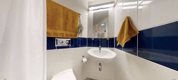 Room Pitfield Street in Greater London