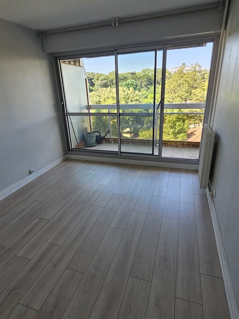 Flat Rue Gazan in Paris