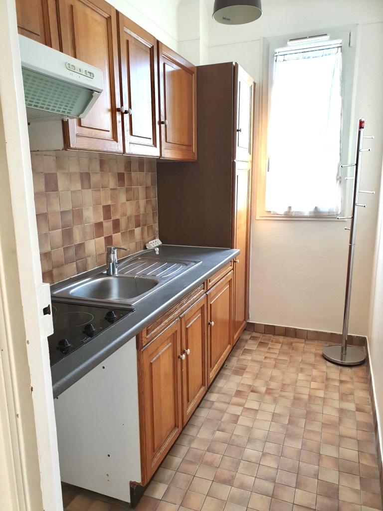 Flat Rue de Lourmel in Paris
