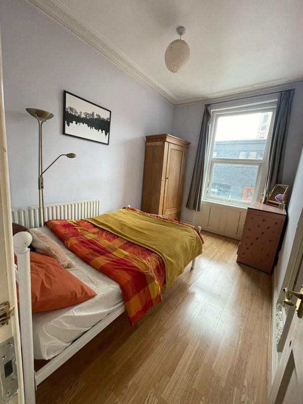 Flat Coldharbour Lane in Greater London