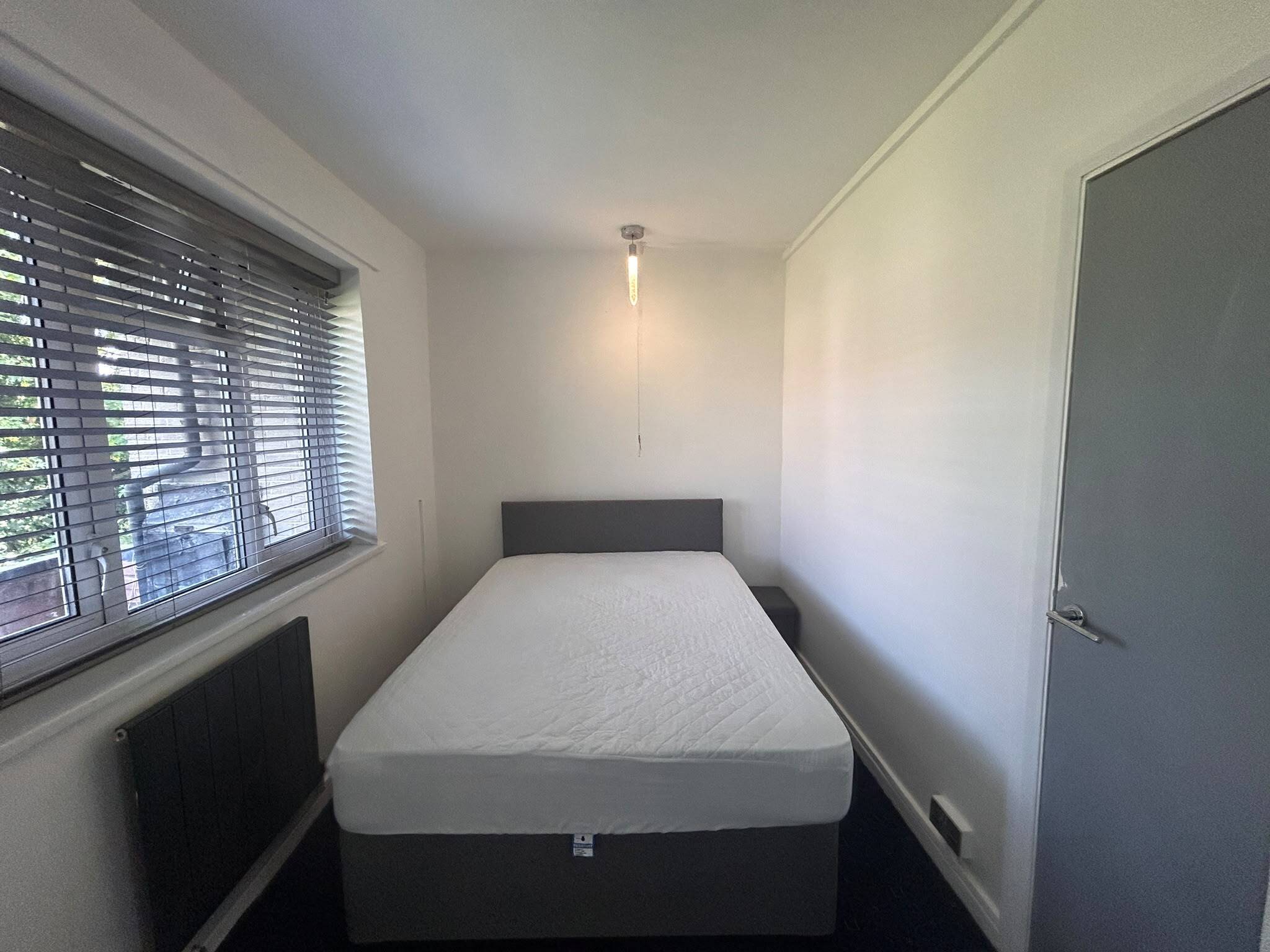 Flat Rycroft Grove in Birmingham