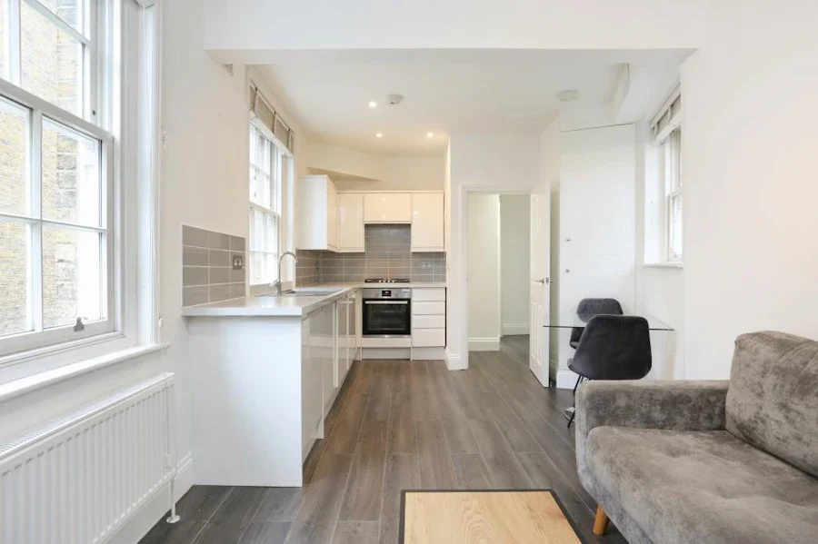 Flat Bryanston Street in London