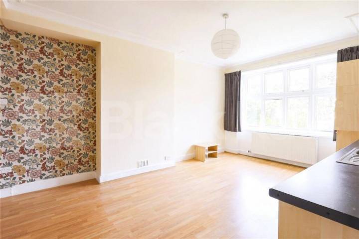 Flat Park Road in Greater London